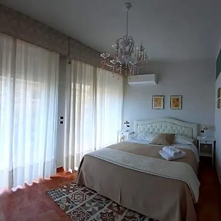 Greco 4*